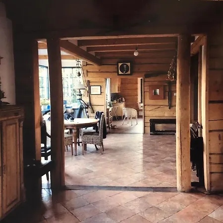 Hoffmannowka بيت للعطل *